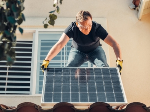 Zonnepanelen reinigen Breda